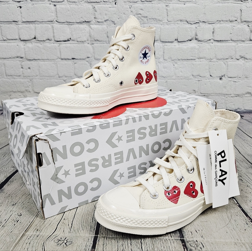 CONVERSE x COMME DES GARCONS PLAY | unisex high top lace-up heart sneakers